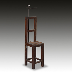 Chaise anthropomorphique avec panneau